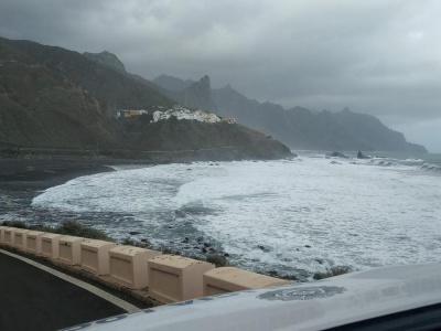 Alert na Wyspach Kanaryjskich. Niebezpieczne fale do 5 metrów