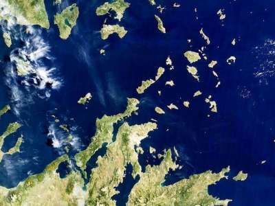 Odkrycie pod wodą. Głęboko w morzu jest rozległy system struktur