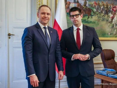 „Pacjenci odsyłani, zamykane oddziały, szpitale zadłużające się w parabankach”