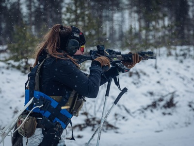 Jak ubrać się zimą na strzelnicę? Praktyczne porady z mroźnej północy