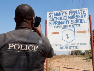 Nigeria: Uwolniono 100 uczniów porwanych ze szkoły