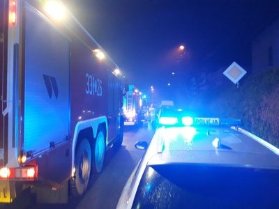 Pożar przy ul. Szwoleżerów. Dwie osoby trafiły do szpitala