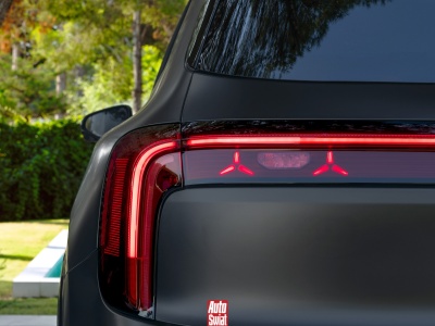 Nowy SUV Mercedesa bez tajemnic. Model GLB urósł i dostał nowe silniki