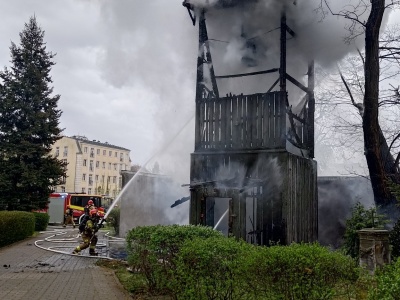 Podpalił zabytkową dzwonnicę w Warszawie. Ruszył proces