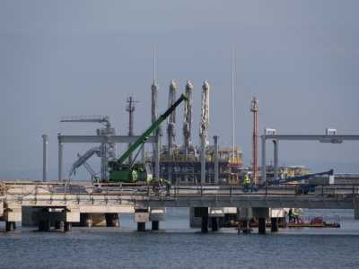 Strategiczne inwestycje w Polsce bez jednolitej osłony. Służby specjalne niewiele mogą