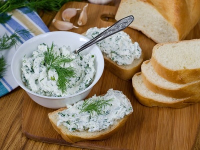 Robi się w pięć minut, a znika w dwie. Idealna pasta do kanapek na śniadanie