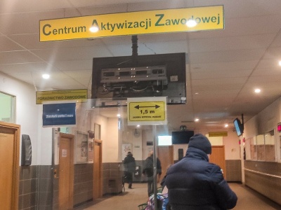 Młodym będzie trudno znaleźć pracę. Oto kogo chcą zatrudniać firmy