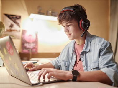 Młodzieżowe Słowo Roku 2025. Jubileuszowa edycja plebiscytu PWN rozstrzygnięta