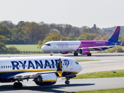 Będzie wojna cenowa Ryanaira i Wizz Aira na kolejnym polskim lotnisku. Obie linie będą się dublować aż na 18 trasach!