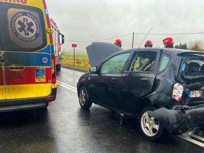 Ciężarówka wjechała w osobówkę w Szczurach (ZDJĘCIA)