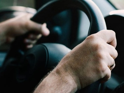 Pijany kierowca pod sklepem. Przechodnie wzięli sprawy w swoje ręce