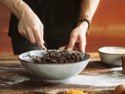 Zapomniany superfood z kuchni babci. Jedna łyżka dziennie wspiera kości i jelita