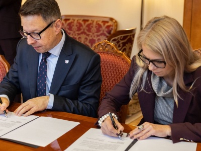 Nowe programy studiów i wspólne projekty naukowe. Wody Polskie będą współpracować z UKW