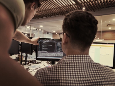 Brakuje odpowiednich specjalistów IT. Firmy nie są w stanie obsadzić strategicznych stanowisk