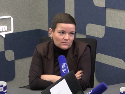 Rząd oddaje pole lokalnym układom. Samorządowa propaganda zostaje bez kontroli