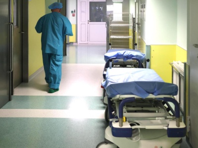 Polska ochrona zdrowia w ciężkiej chorobie. Obecny kryzys zupełnie inny od poprzednich