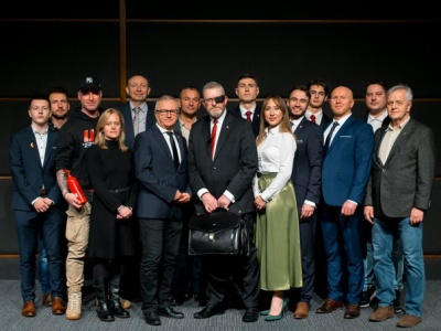 Partia Grzegorza Branua w górę! Popłoch na salonach, czy pożar pod czerwoną latarnią?*