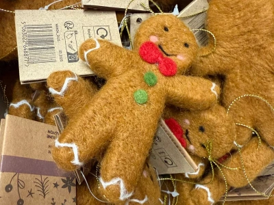 Hit świąt 2025: miękkie ozdoby na choince. Wyglądają cudownie!