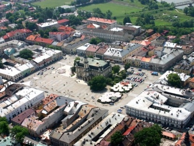 Podatki w Nowym Sączu w górę. Burzliwa sesja, ostre spory i decyzja większości