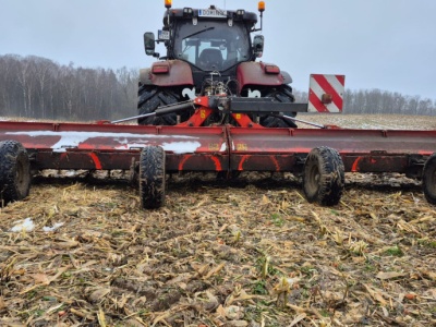 Co zrobić ze ścierniskiem po kukurydzy w grudniu? Mulczowanie trudniejsze, ale warte wykonania