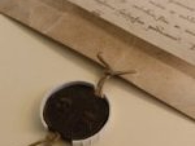 Dokumenty polsko-krzyżackie wracają do kraju. W pakiecie gotycka rzeźba z Malborka