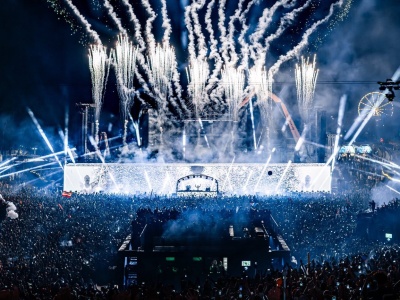 Czy pożar mainstage’u ma wpływ na ceny biletów na Tomorrowland 2026? Sprawdzamy
