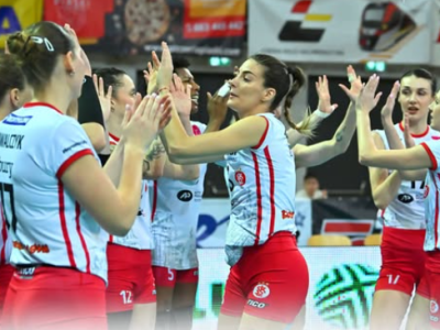 ŁKS Commercecon Łódź odrobił ligowe zaległości. Pięciosetowy dreszczowiec z Pałacem