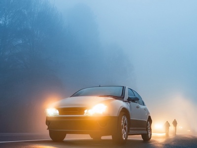 Trudne warunki na drodze: oświetlenie, które zwiększa bezpieczeństwo