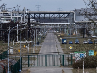 Wyciek ropy niedaleko granicy. 