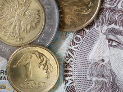 Ile trzeba zarabiać na 5 tys. zł emerytury? Mamy wyliczenia