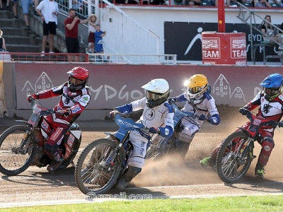 Żużel. Widziane zza Odry. O głuchych telefonach, milionach w KLŻ  i Churchillu (FELIETON)