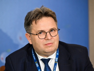 Kontrowersyjne transakcje na akcjach PKP Cargo. Były członek rady nadzorczej w centrum uwagi