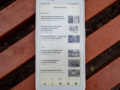Jak można korzystać z HiBreak Pro? Komu przyda się telefon z e-papierem?
