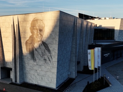 Kulisy gry MKiDN wokół Muzeum „Pamięć i Tożsamość”