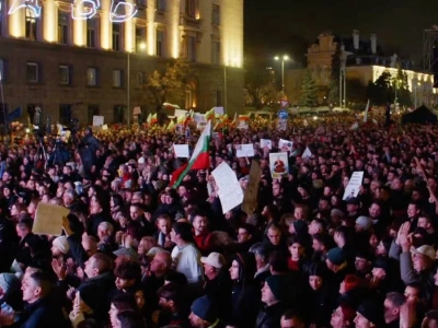 Rząd Bułgarii podał się do dymisji po masowych protestach obywateli