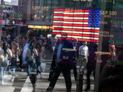 Dow Jones i S&P 500 z nowym rekordem, Oracle pociągnęło w dół akcje technologiczne