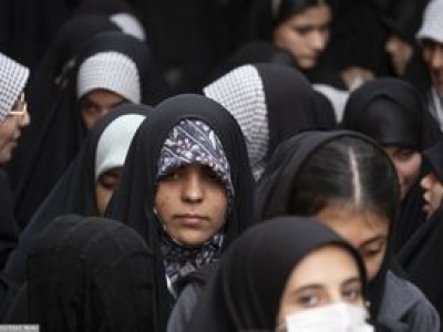 Austria zakazuje muzułmańskich chust u dzieci. 