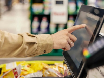 Biedronka wyłącza przydatną funkcję w kasach. Wielu klientów nie będzie mogło się połapać