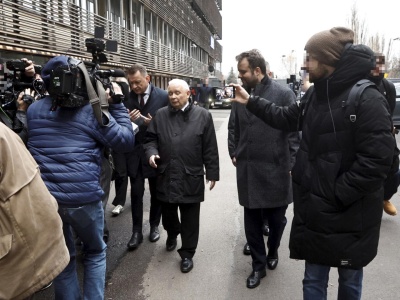 Wewnętrzne napięcia w PiS sięgają zenitu!  Koniec narady na Nowogrodzkiej