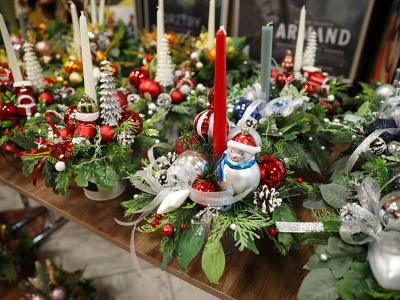 Degustacja wielkiej sałatki na początek Jarmarku Bożonarodzeniowego