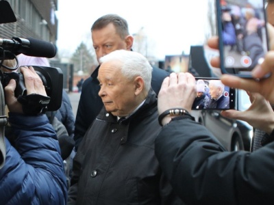 Morawiecki wystawił Kaczyńskiego, w sieci wrze. 