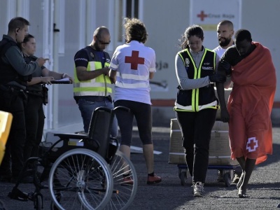 270 migrantów uratowanych u wybrzeży El Hierro. Trzy osoby trafiły do szpitala