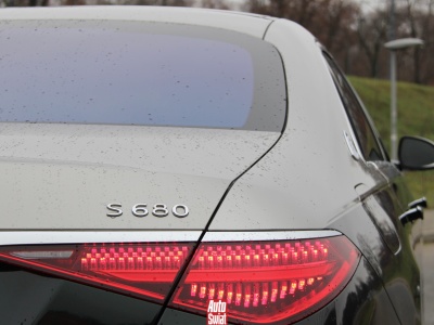 Jeździłem Mercedesem-Maybachem S 680. Ma silnik V12 i kosztował ponad 1,5 mln złotych