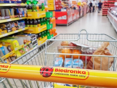 UOKiK wygrywa w sądzie z Biedronką. Sieć zapłaci potężną karę