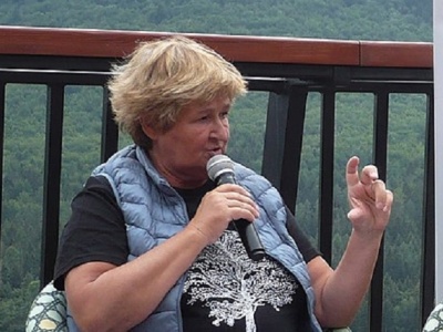 Prof. Środa znów szokuje. Zestawia homozwiązek z relacją córka – matka – babcia