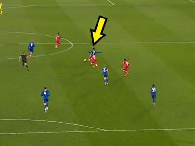 Oddał strzał zza połowy boiska. Komentator aż krzyknął