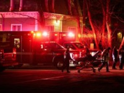 Wszedł w trakcie egzaminów i otworzył ogień. Obława za sprawcą strzelaniny na Brown University