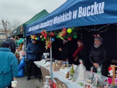 W Dwikozach świąteczny kiermasz i ludowa muzyka