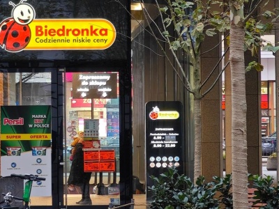 Biedronka z jednodniową akcją promocyjną. Rabaty i vouchery tylko w niedzielę 14 grudnia
