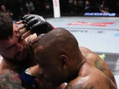 Wymarzony debiut Polaka w UFC. Cezary Oleksiejczuk wygrał z rywalem i kontuzją